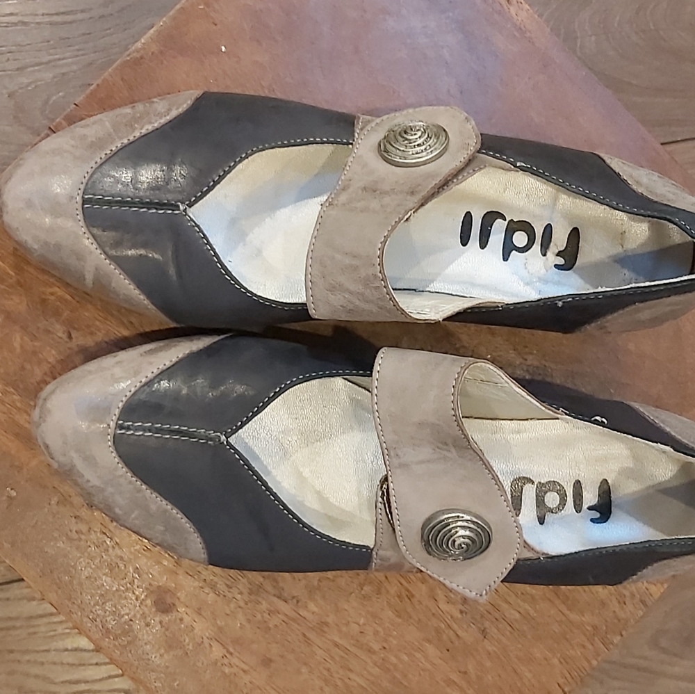 Fidji Mary Jane shoes